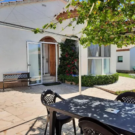 Holiday home Holiday Melina - Mpl386 By Interhome *